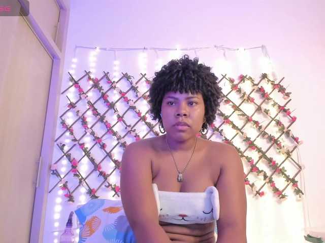 naughtyebonyy live cam on BongaCams
