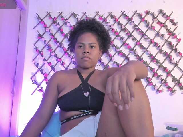 naughtyebonyy live cam on BongaCams