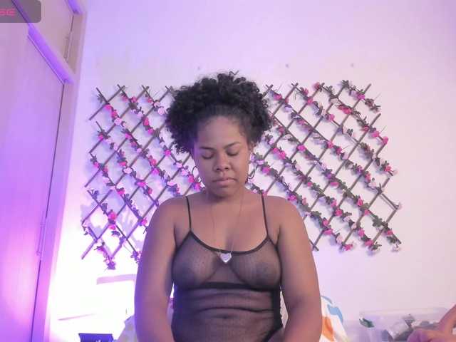 naughtyebonyy live cam on BongaCams