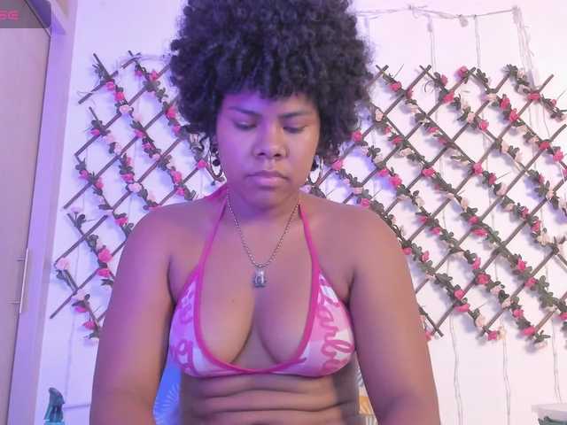 naughtyebonyy live cam on BongaCams