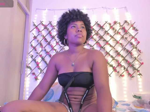naughtyebonyy live cam on BongaCams