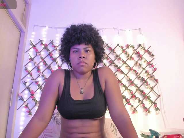 naughtyebonyy live cam on BongaCams
