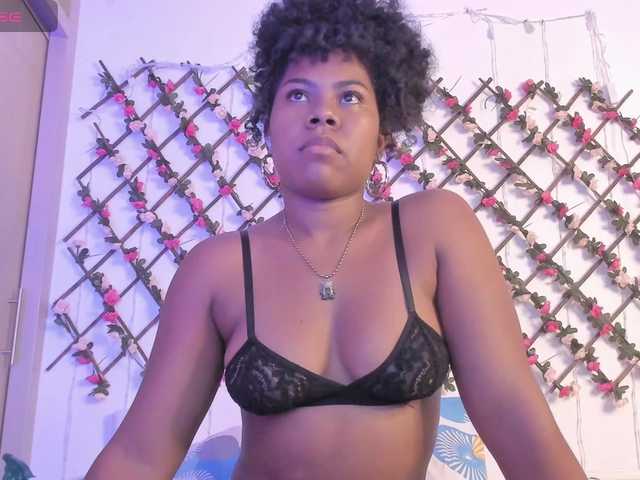 naughtyebonyy live cam on BongaCams
