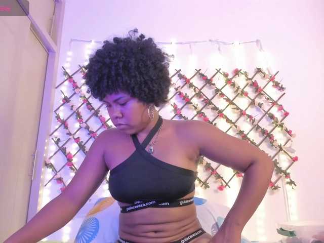 naughtyebonyy live cam on BongaCams