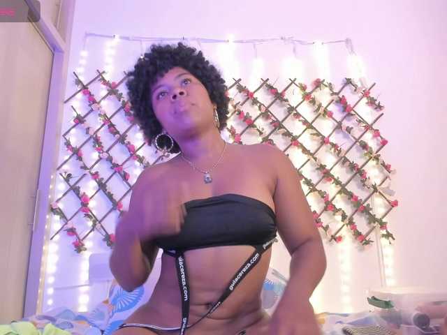 naughtyebonyy live cam on BongaCams