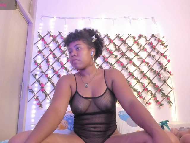 naughtyebonyy live cam on BongaCams