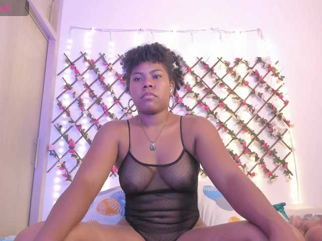 naughtyebonyy live cam on BongaCams