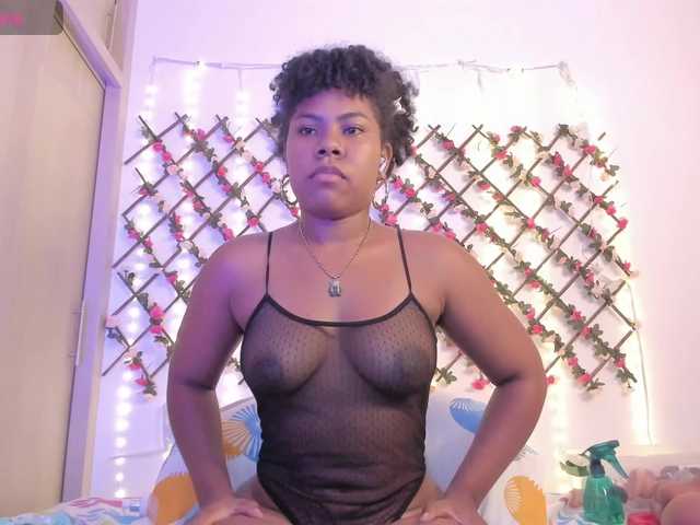 naughtyebonyy live cam on BongaCams