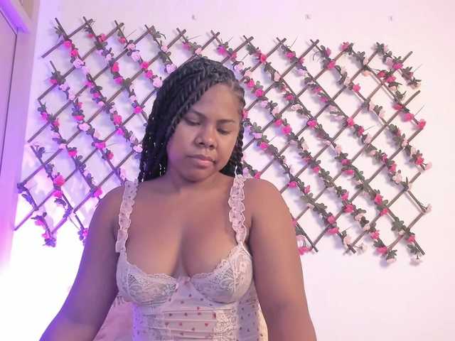 naughtyebonyy live cam on BongaCams
