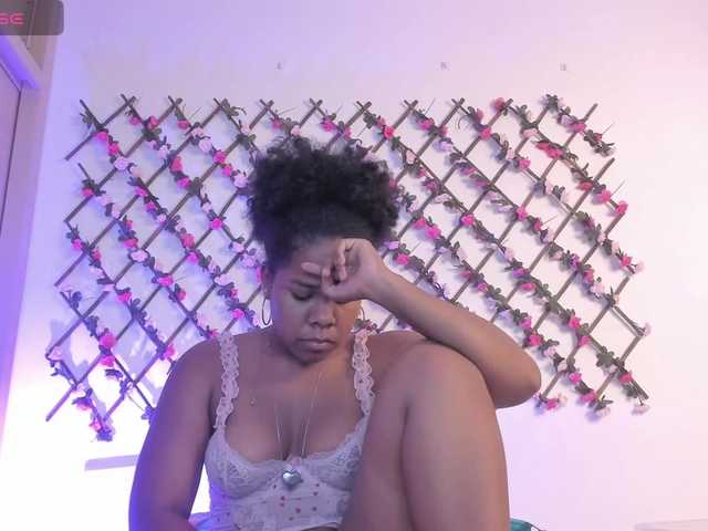 naughtyebonyy live cam on BongaCams
