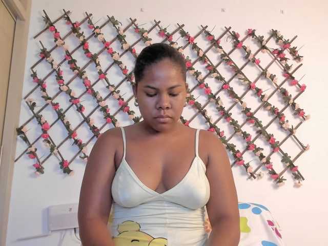 naughtyebonyy live cam on BongaCams