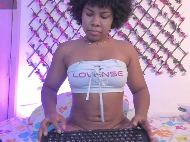 naughtyebonyy live cam on BongaCams