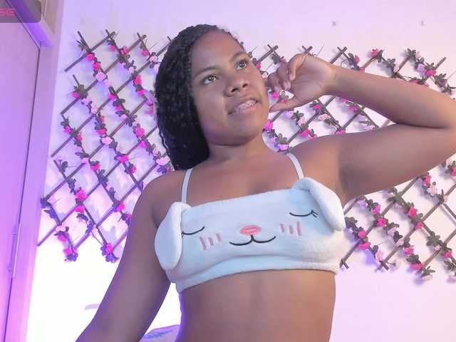 naughtyebonyy live cam on BongaCams
