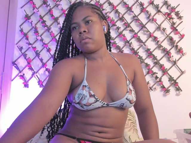 naughtyebonyy live cam on BongaCams