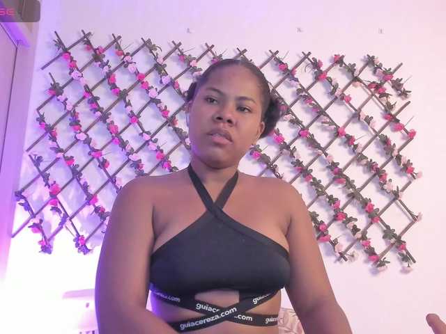 naughtyebonyy live cam on BongaCams