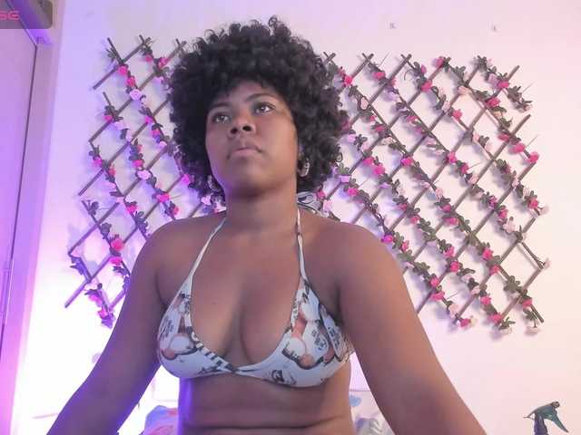 naughtyebonyy live cam on BongaCams