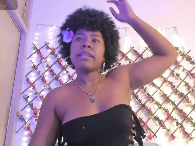 naughtyebonyy live cam on BongaCams