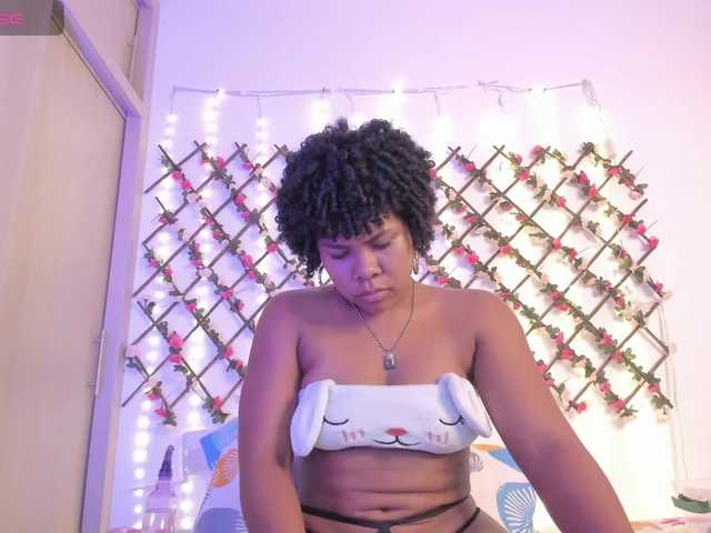 naughtyebonyy live cam on BongaCams