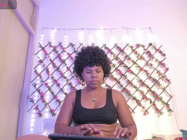 naughtyebonyy live cam on BongaCams