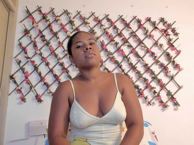 naughtyebonyy live cam on BongaCams