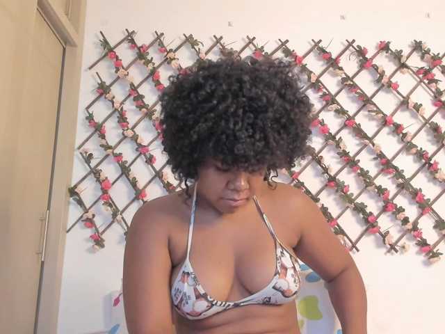 naughtyebonyy live cam on BongaCams