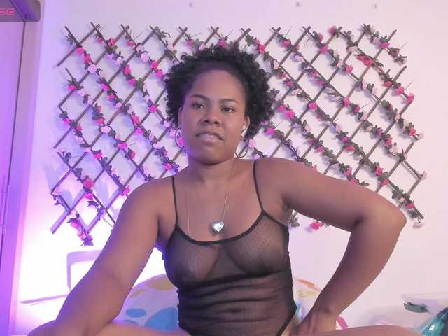 naughtyebonyy live cam on BongaCams