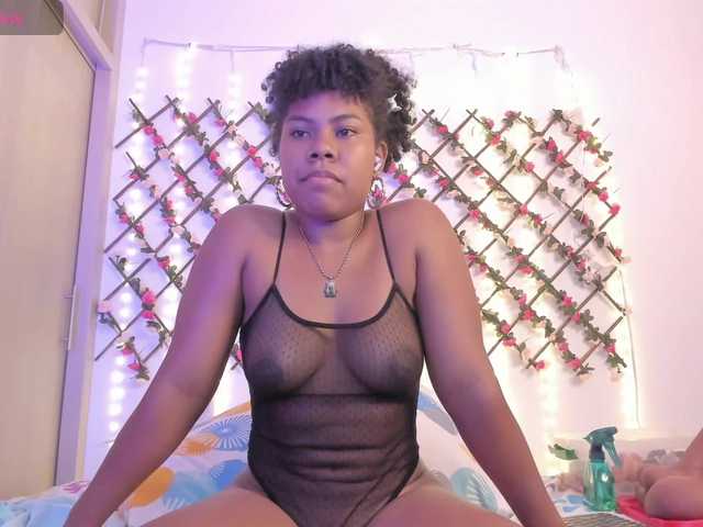 naughtyebonyy live cam on BongaCams