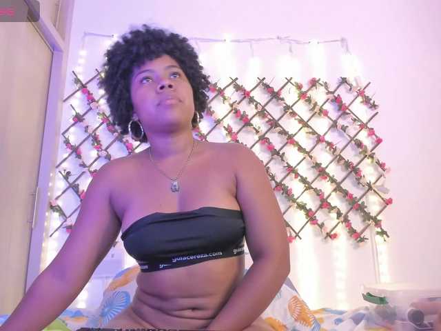 naughtyebonyy live cam on BongaCams