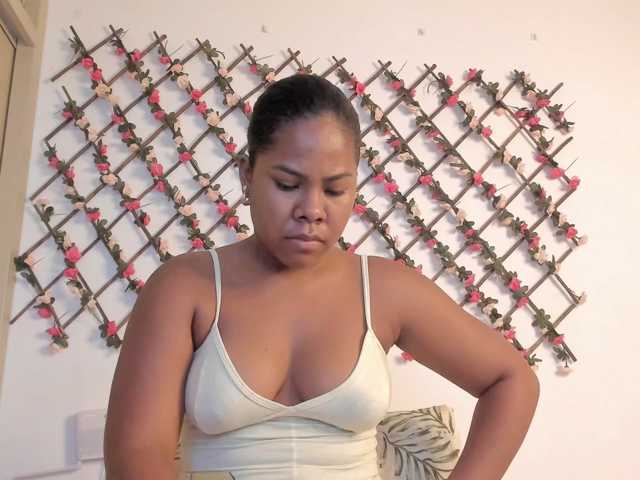 naughtyebonyy live cam on BongaCams