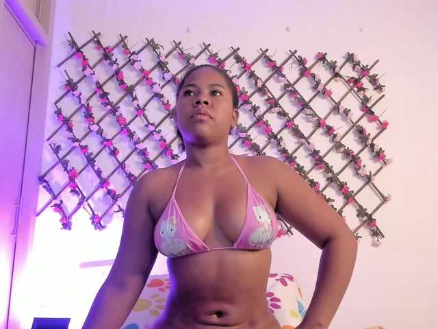 naughtyebonyy live cam on BongaCams