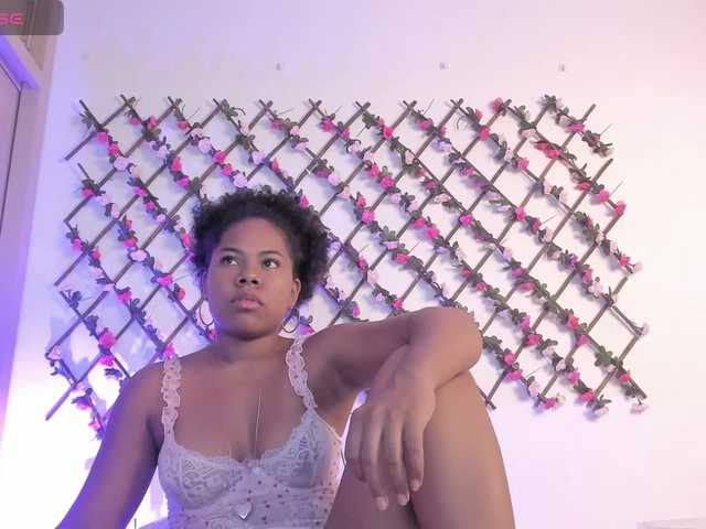 naughtyebonyy live cam on BongaCams