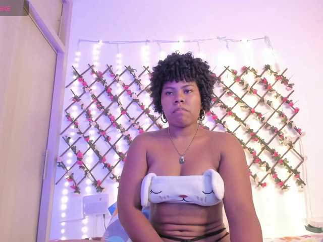 naughtyebonyy live cam on BongaCams