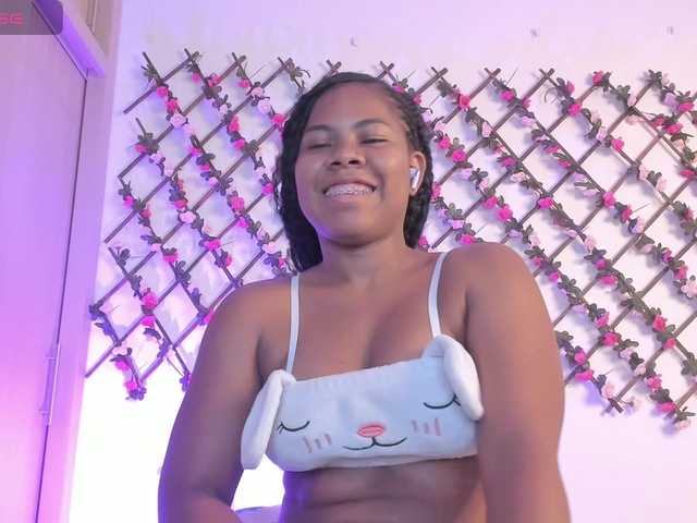 naughtyebonyy live cam on BongaCams