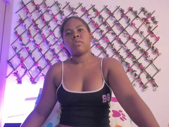 naughtyebonyy live cam on BongaCams