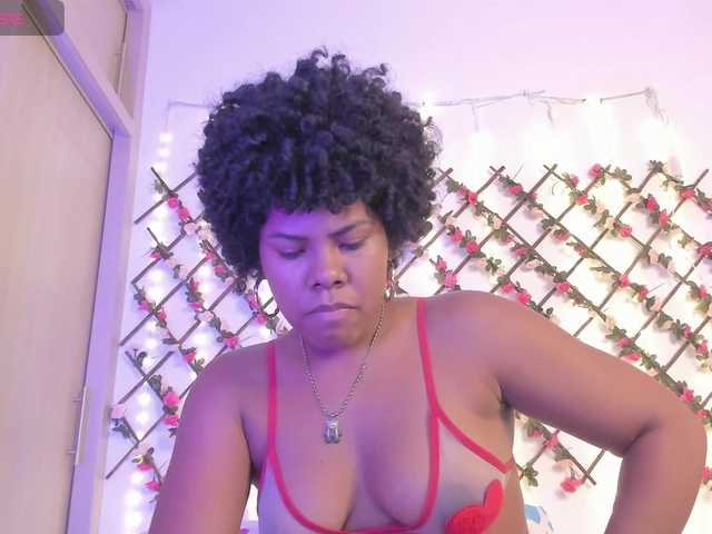 naughtyebonyy live cam on BongaCams