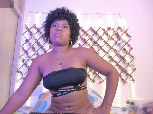 naughtyebonyy live cam on BongaCams