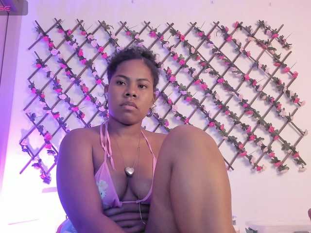 naughtyebonyy live cam on BongaCams