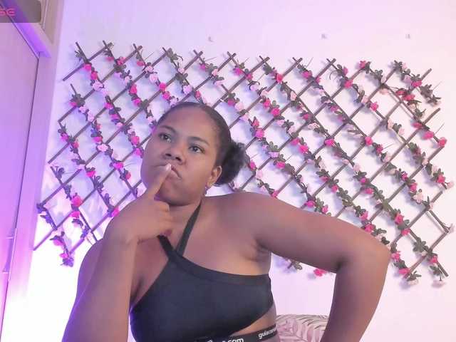 naughtyebonyy live cam on BongaCams