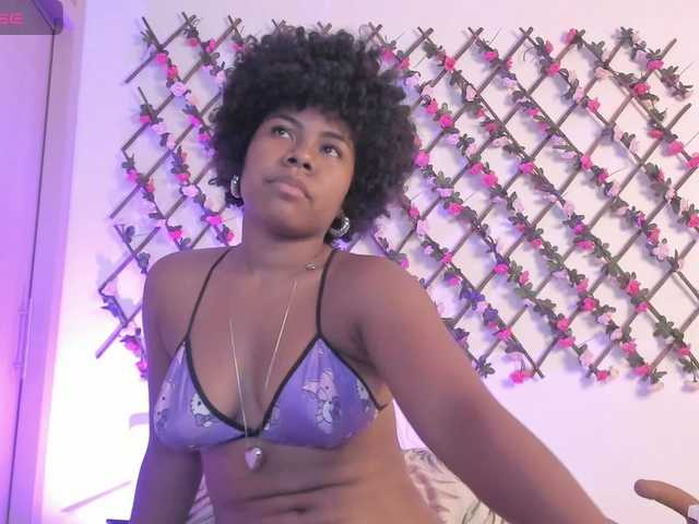 naughtyebonyy live cam on BongaCams