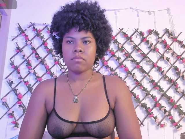 naughtyebonyy live cam on BongaCams