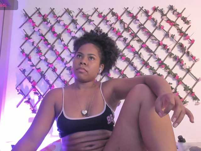naughtyebonyy live cam on BongaCams