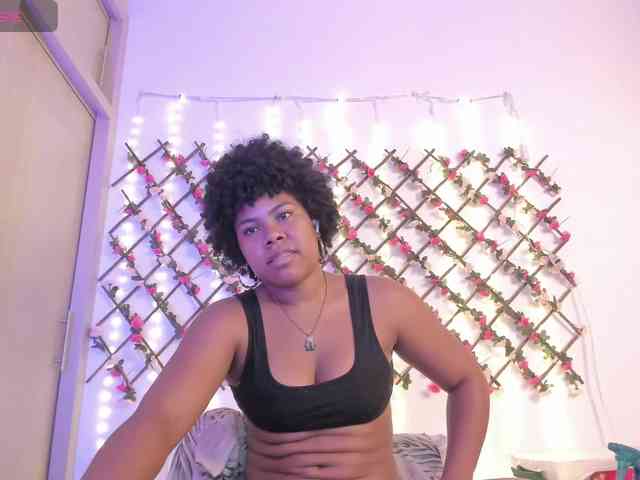 naughtyebonyy webcam