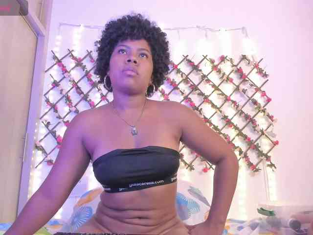 naughtyebonyy webcam