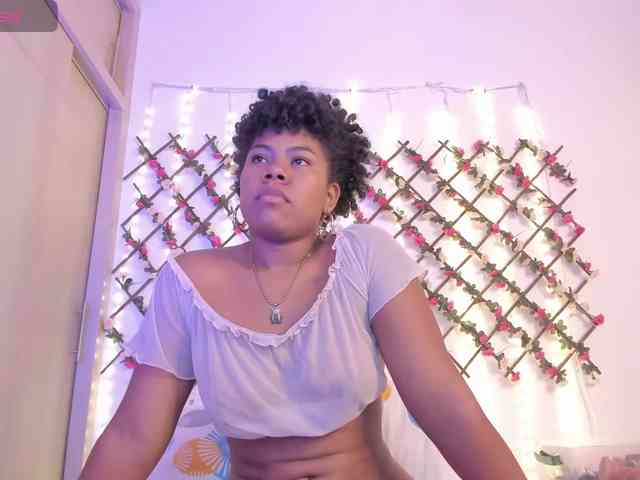 naughtyebonyy webcam