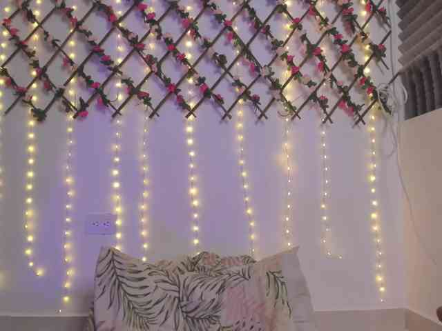 naughtyebonyy webcam