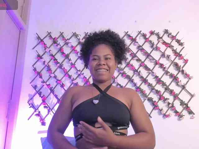 naughtyebonyy webcam