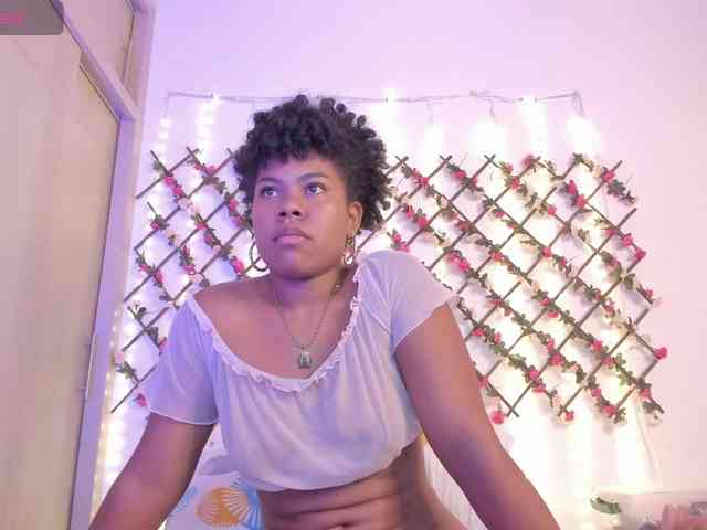 naughtyebonyy webcam