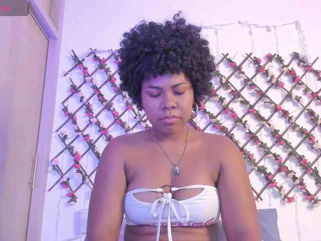 naughtyebonyy webcam
