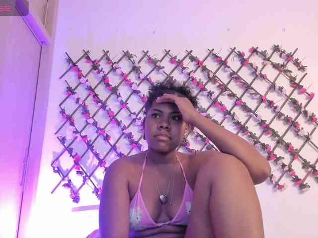 naughtyebonyy webcam