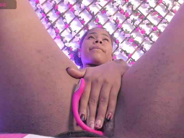 naughtyebonyy webcam